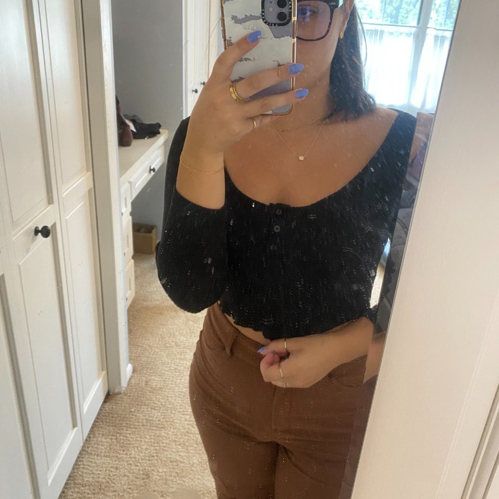 Cropped Long Sleeve Top